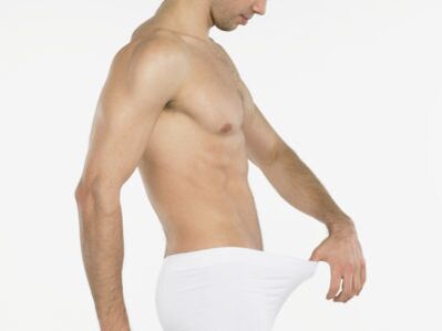 Muž chce svoj penis zväčšiť sám